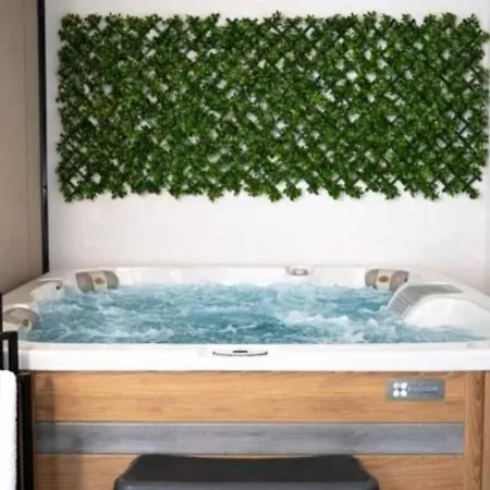 Сasa de vacaciones Lux Mobile Homes - Two Bedroom With Private Hot Tub Aurora